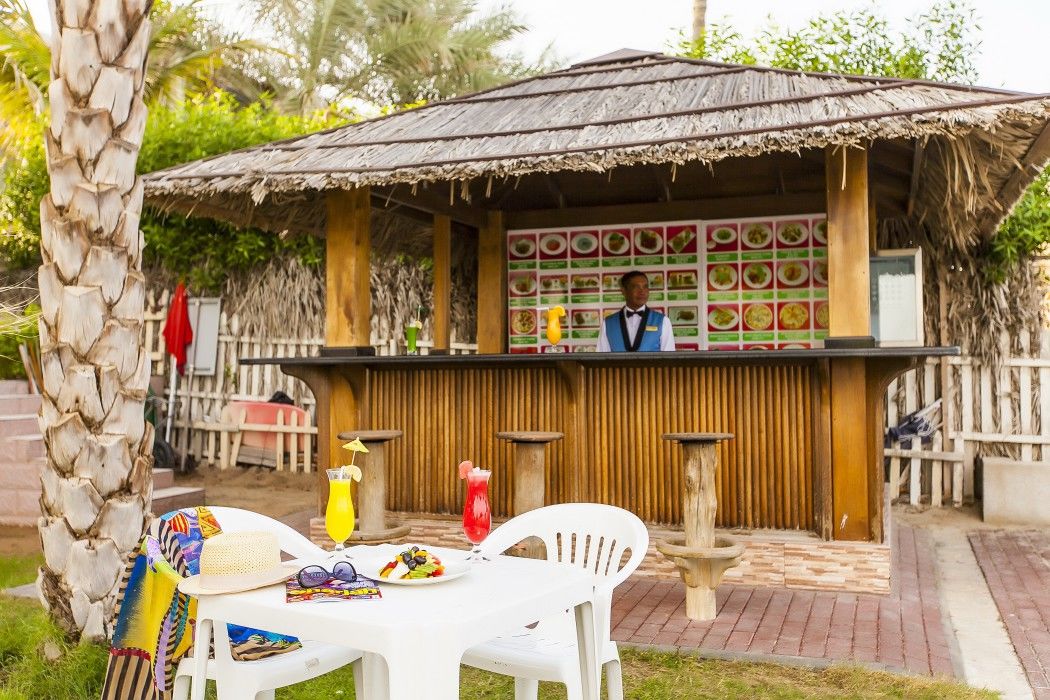 Beach Hotel Szardża Zewnętrze zdjęcie